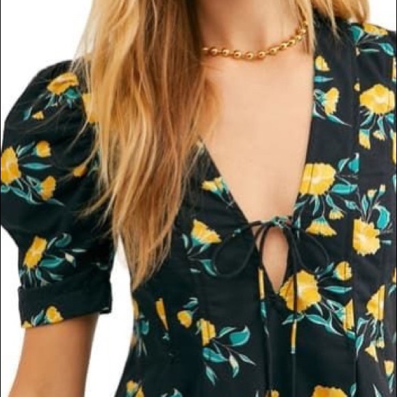 🔆NWT Free People Black Floral Tunic - Picture 2 of 6